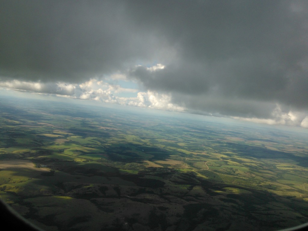 Vista aérea de viagem entre Araxá e Belo Horizonte. / Foto: Marina Borges